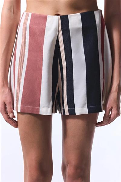 shay-striped-kratke-hlace