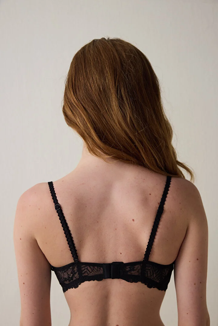 V Wire Lace grudnjak