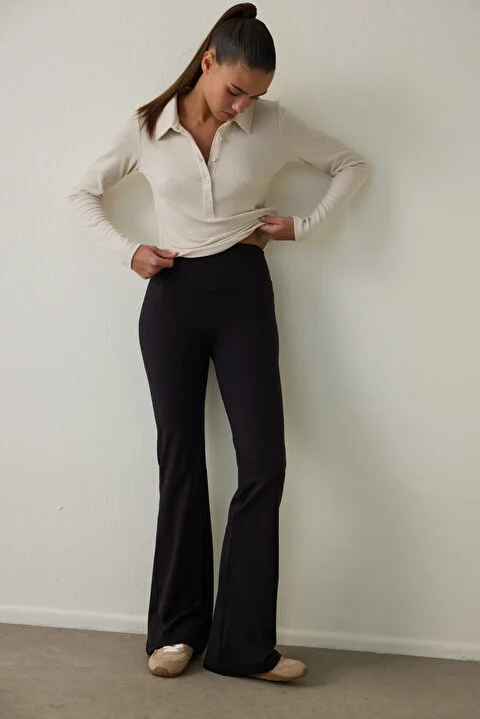 Soft Feel Flare hlače