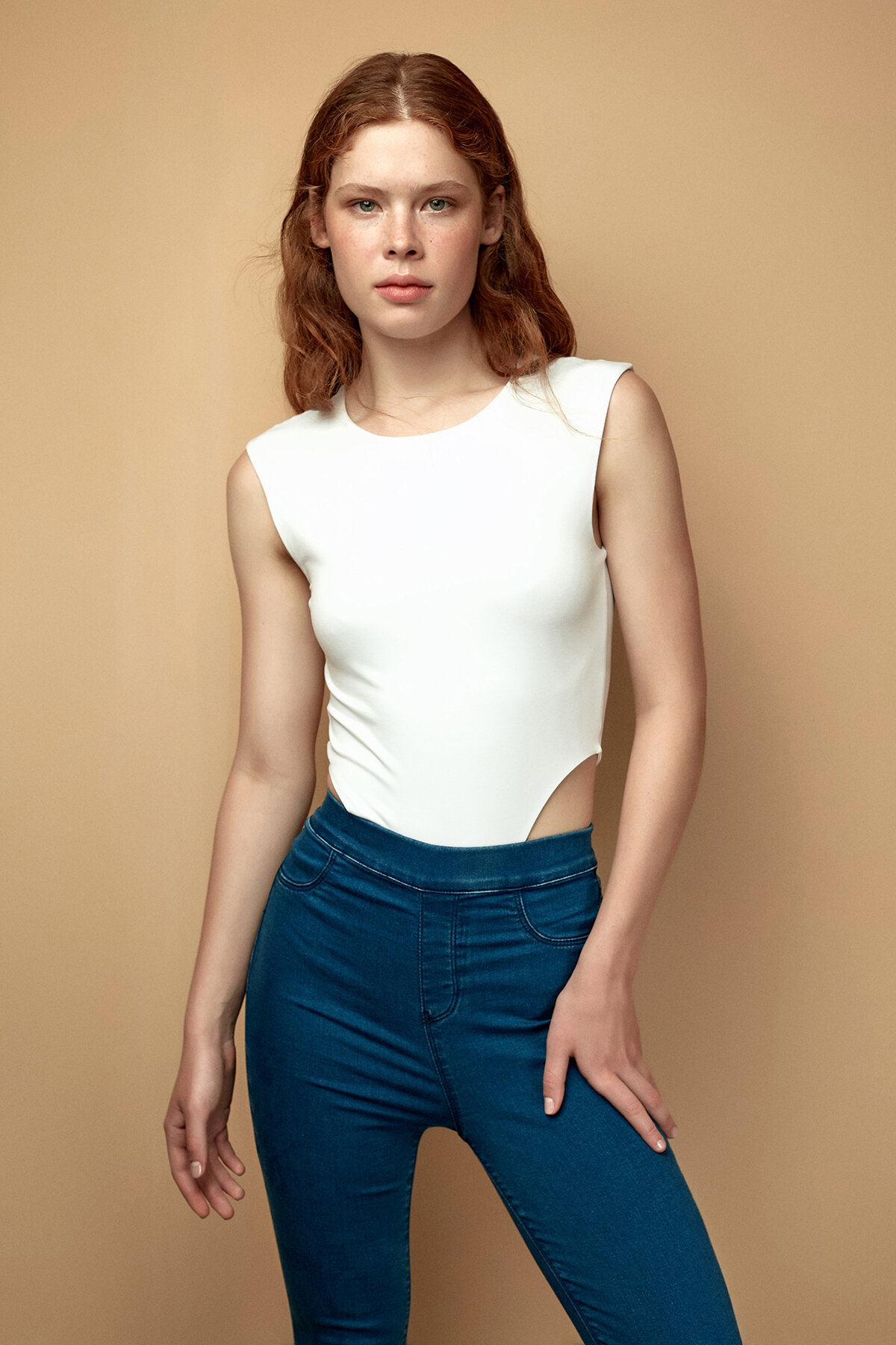 Cutout Detailed bodi