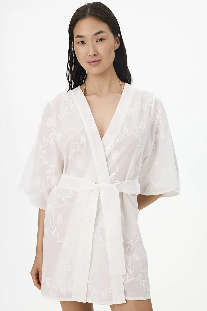 Carine Kimono