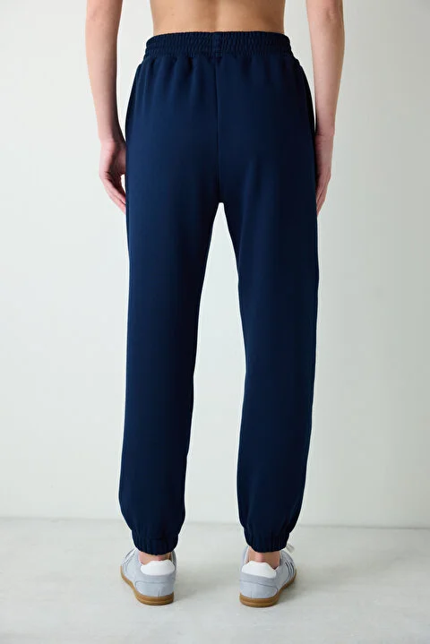 Fluffy donji dio trenerke