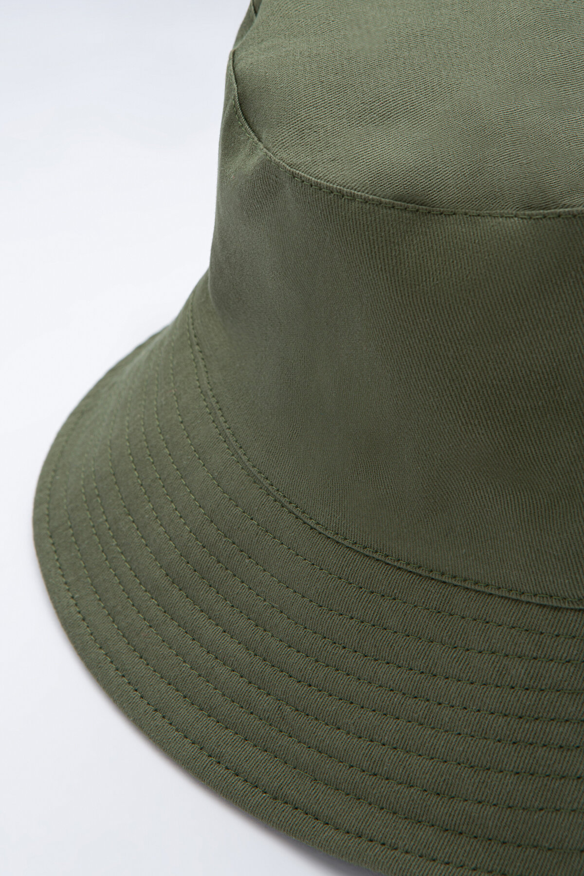 Basic šešir