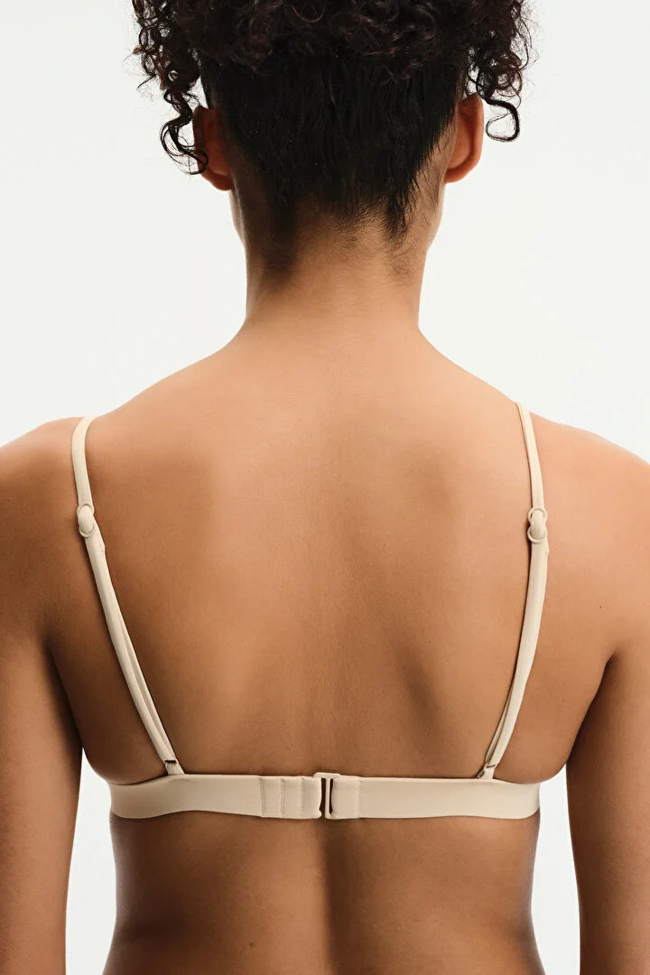 Kaia Triangle Fit Top