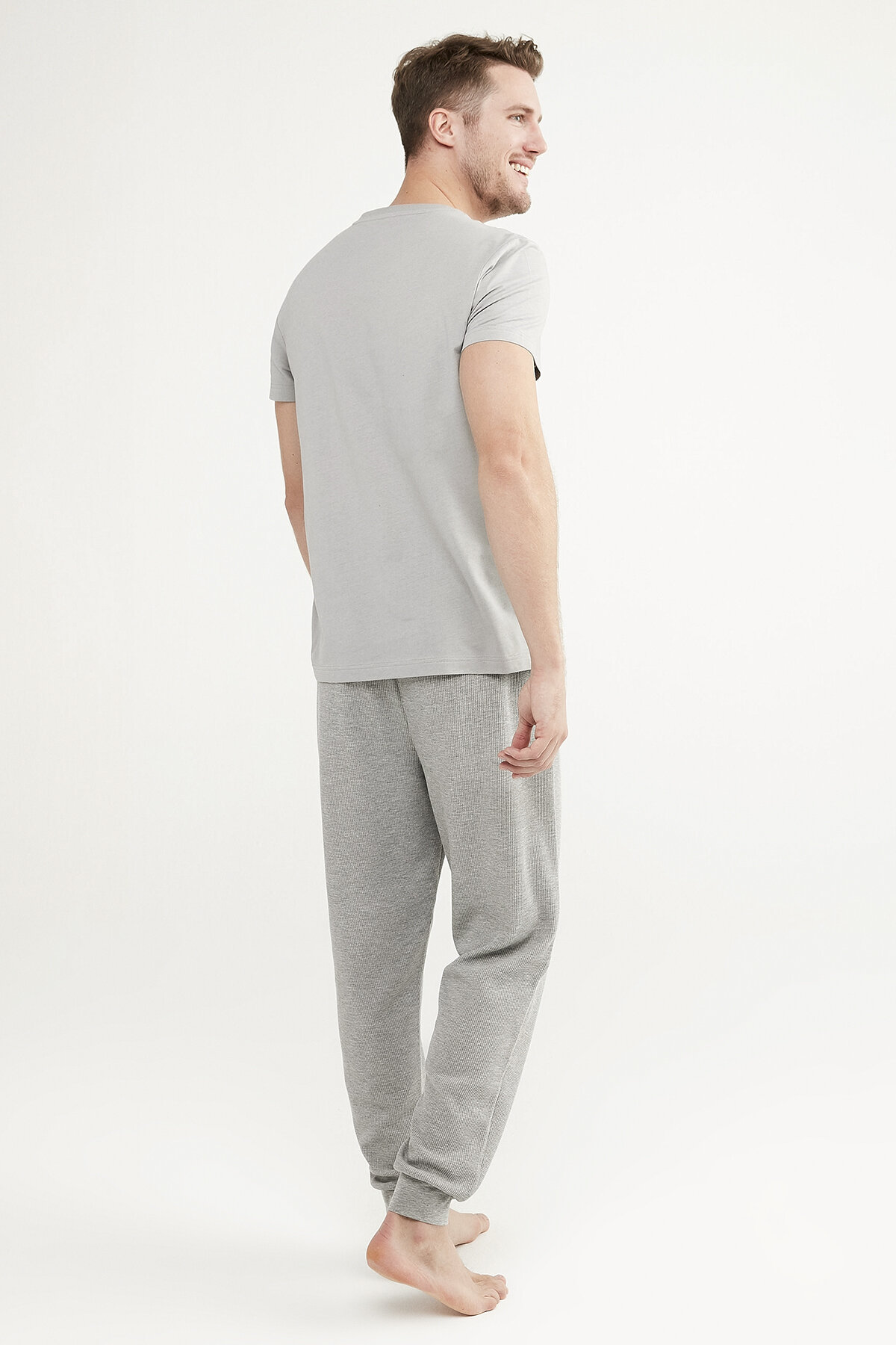 Grey V-Neck pidžama set
