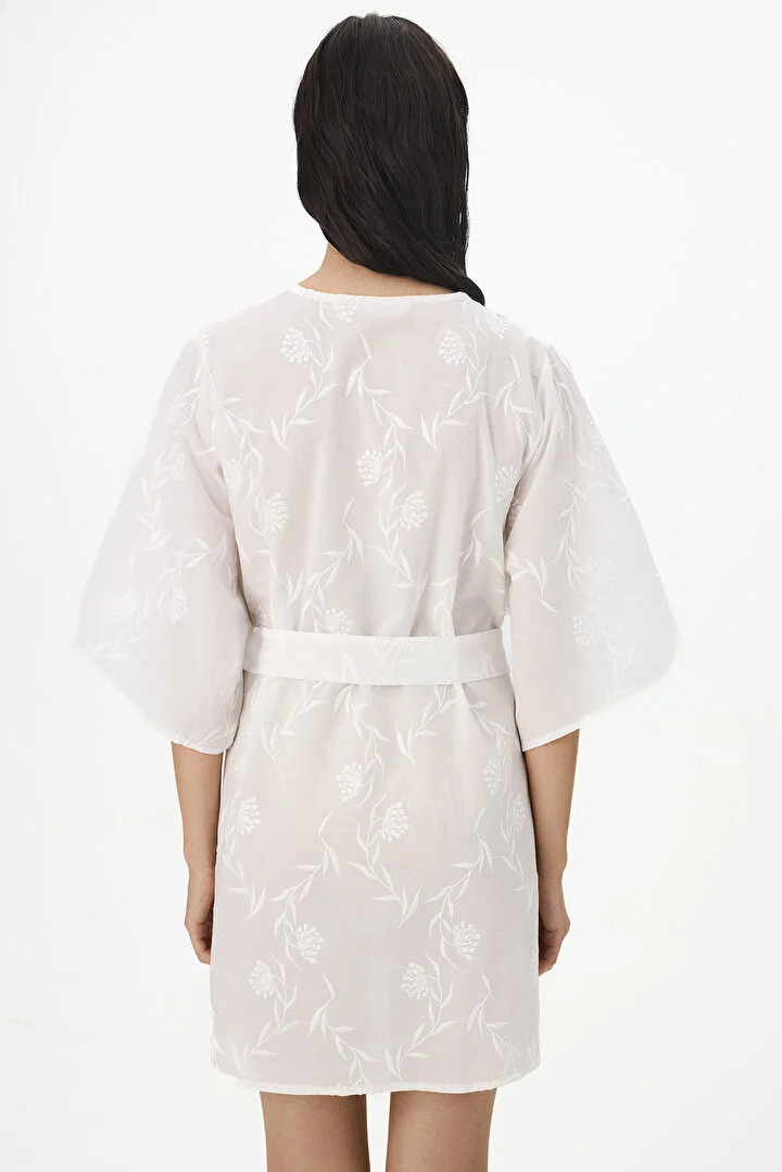 Carine Kimono